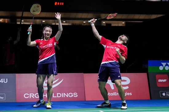 签名球衣和 签名球衣和