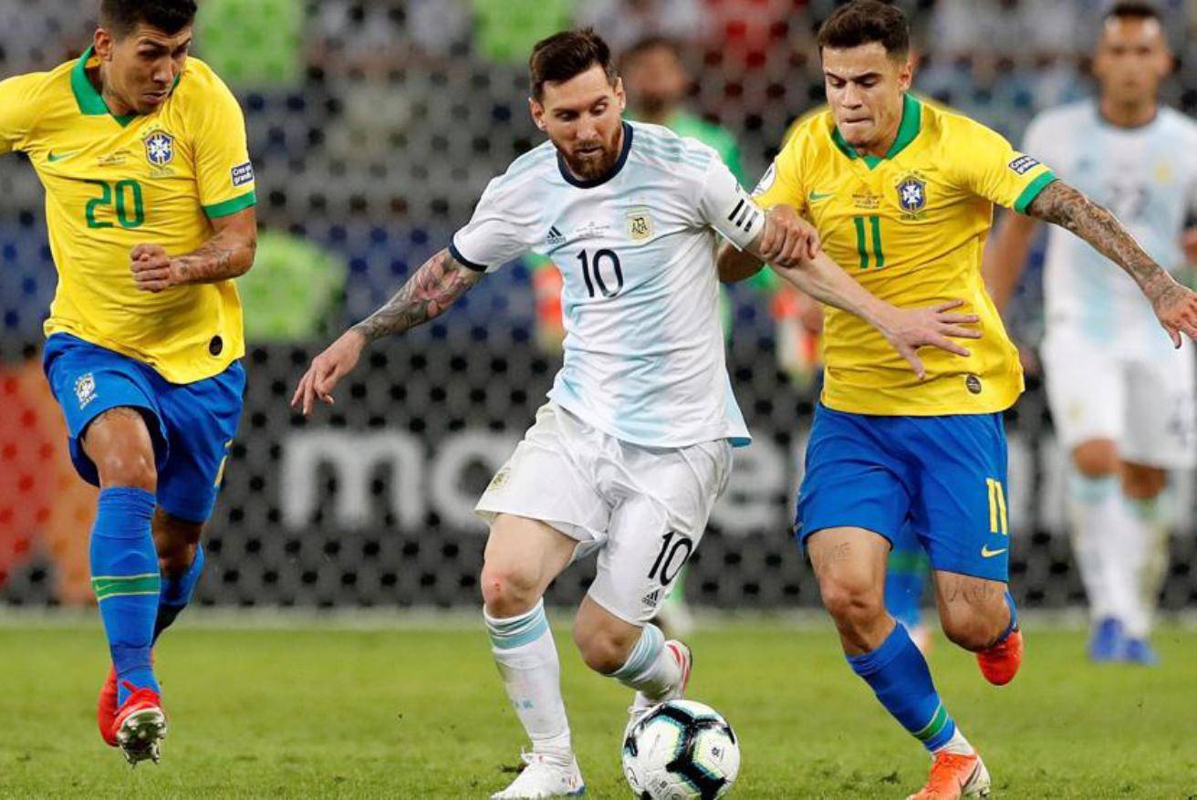 他的背身拿 他的背身拿