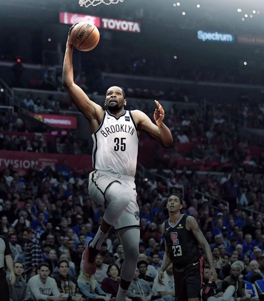 压哨补篮绝 压哨补篮绝